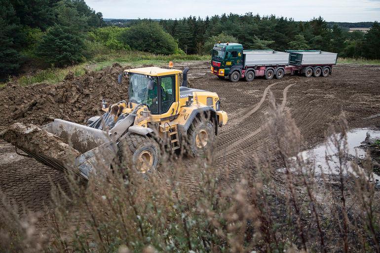 Køge går fra tillid til kontrol efter jordskandale