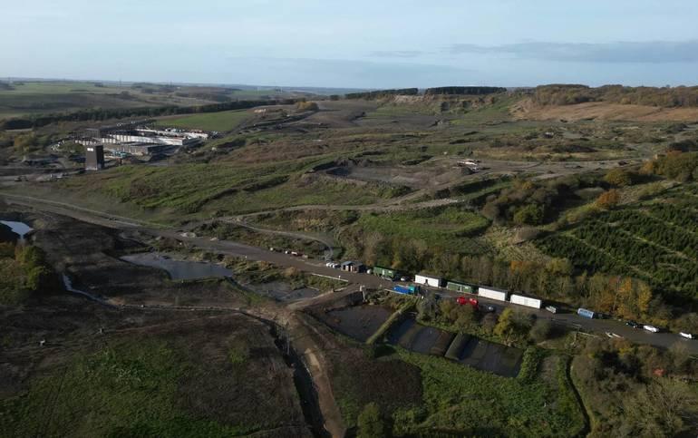 Skurvogne og maskiner fjernes fra Nordic Waste-grunden